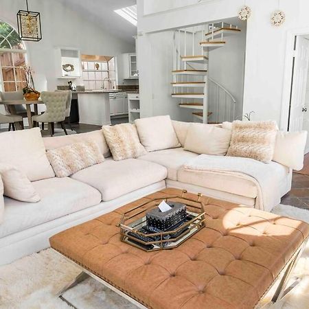 Stunning Mediterranean Mansion In Laurel Canyon Los Ángeles Exterior foto